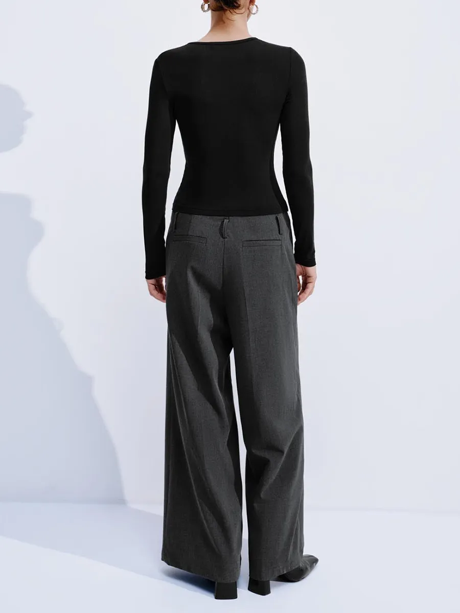 Ladies Elegant And Slimming T-Shirt With An Asymmetrical Collar