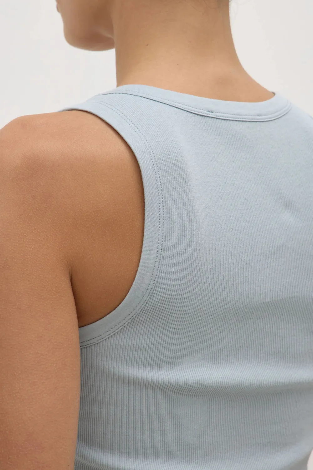 Low Round Neck Women's Knitted Vest