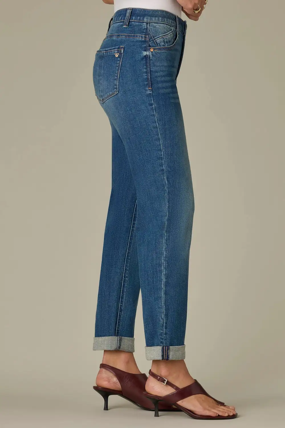 Petite Mid Rise Relaxed Jeans