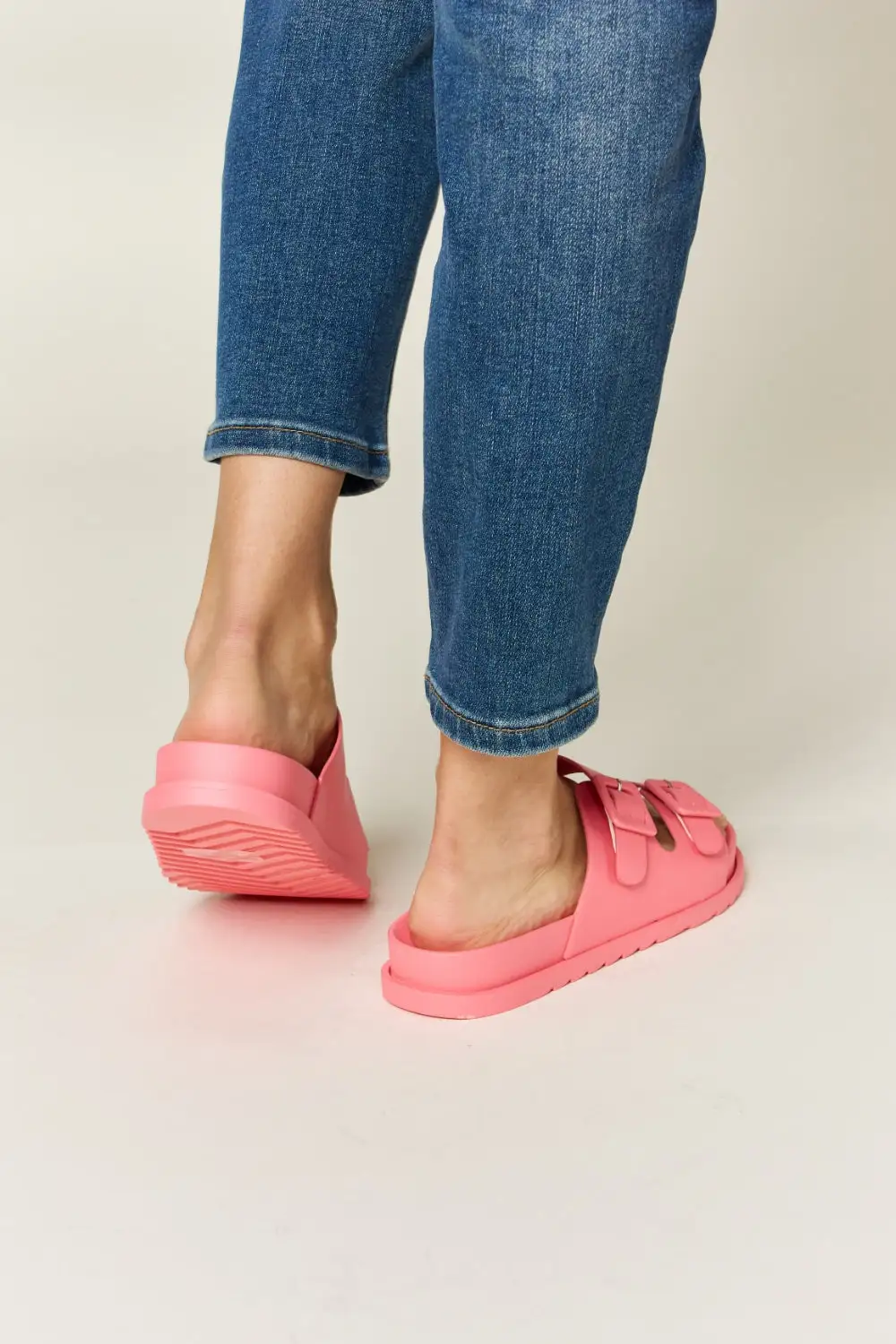 Buckle Legend Sandals