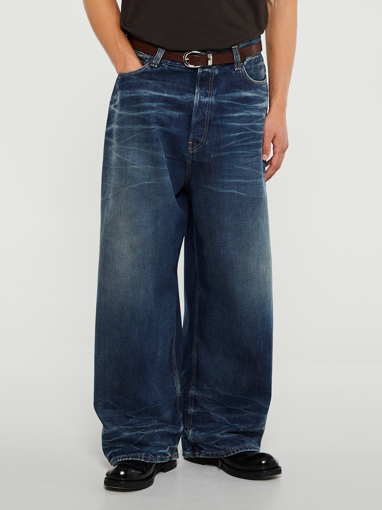 2023M Super Baggy Fit Jeans in Broadway