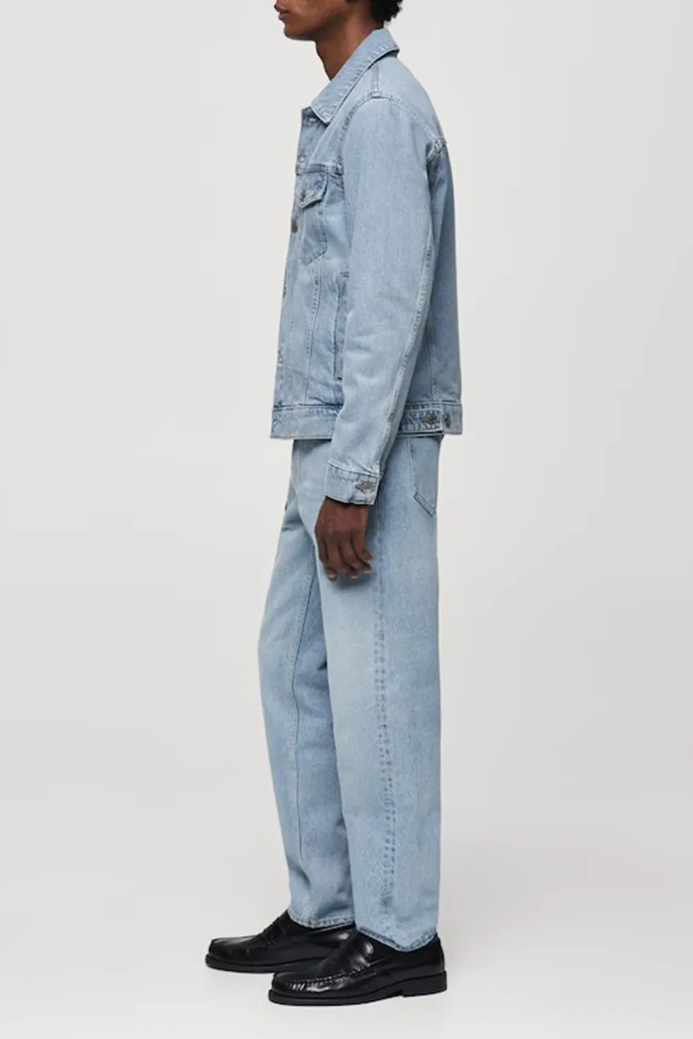Casual Straight-Fit Jeans