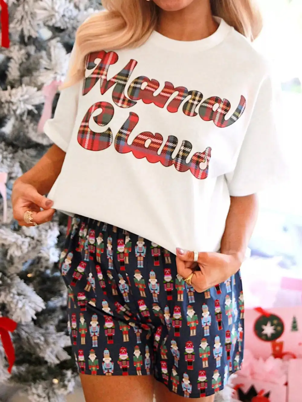 Mama Claus Plaid Letter Tee and Nutcracker Shorts 2Pcs Lounge Set