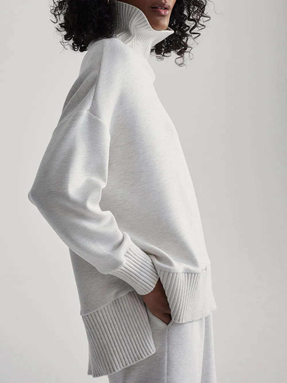 Elegant Turtleneck Textured Knit Sweatshirt