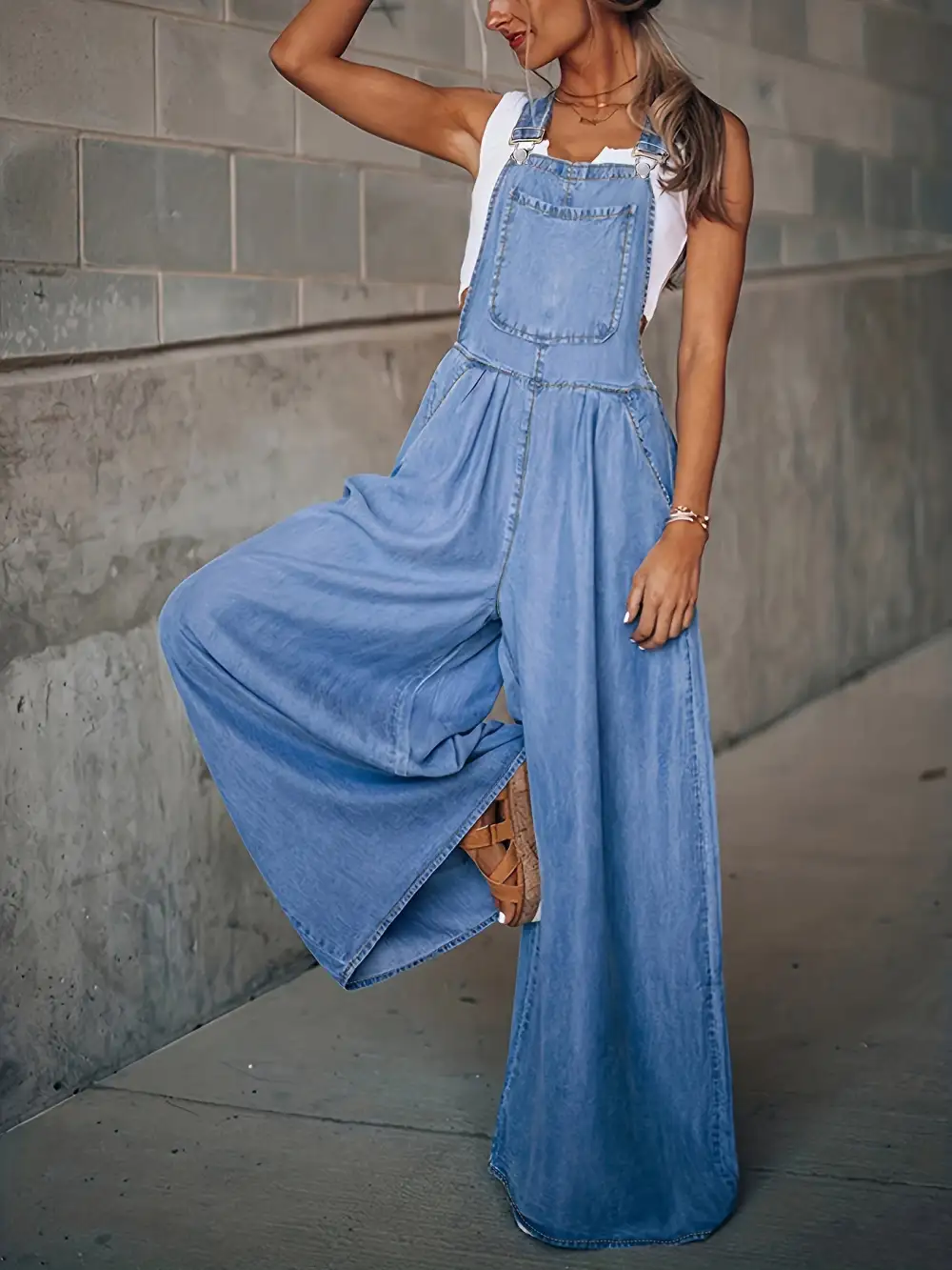 Denim Jumpsuit: Effortless All-Season Style (Loose Fit, Adjustable Straps)