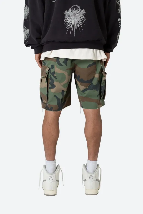 CAMOUFLAGE CARGO ELASTIC WAIST SHORTS