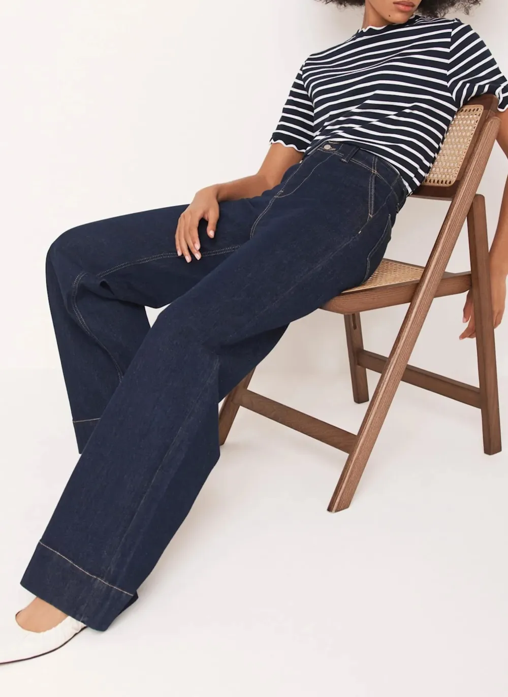 Casual Style Navy Stripe Scallop Trim T-Shirt