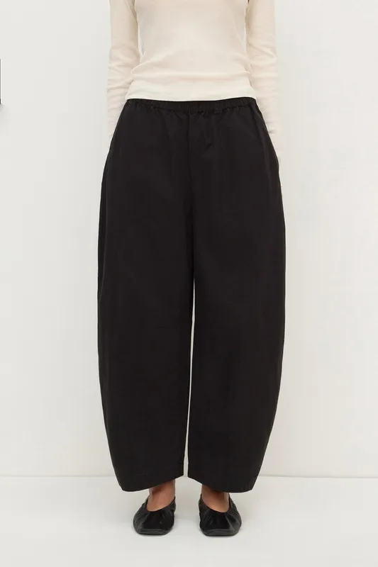 Black Voluminous Cotton Barrel-Leg Pant
