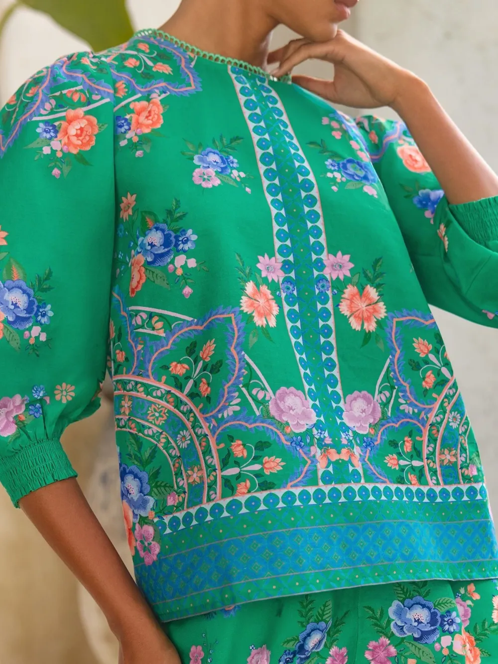 Rose Green Floral Long-Sleeve Round Neck Floral Print Top