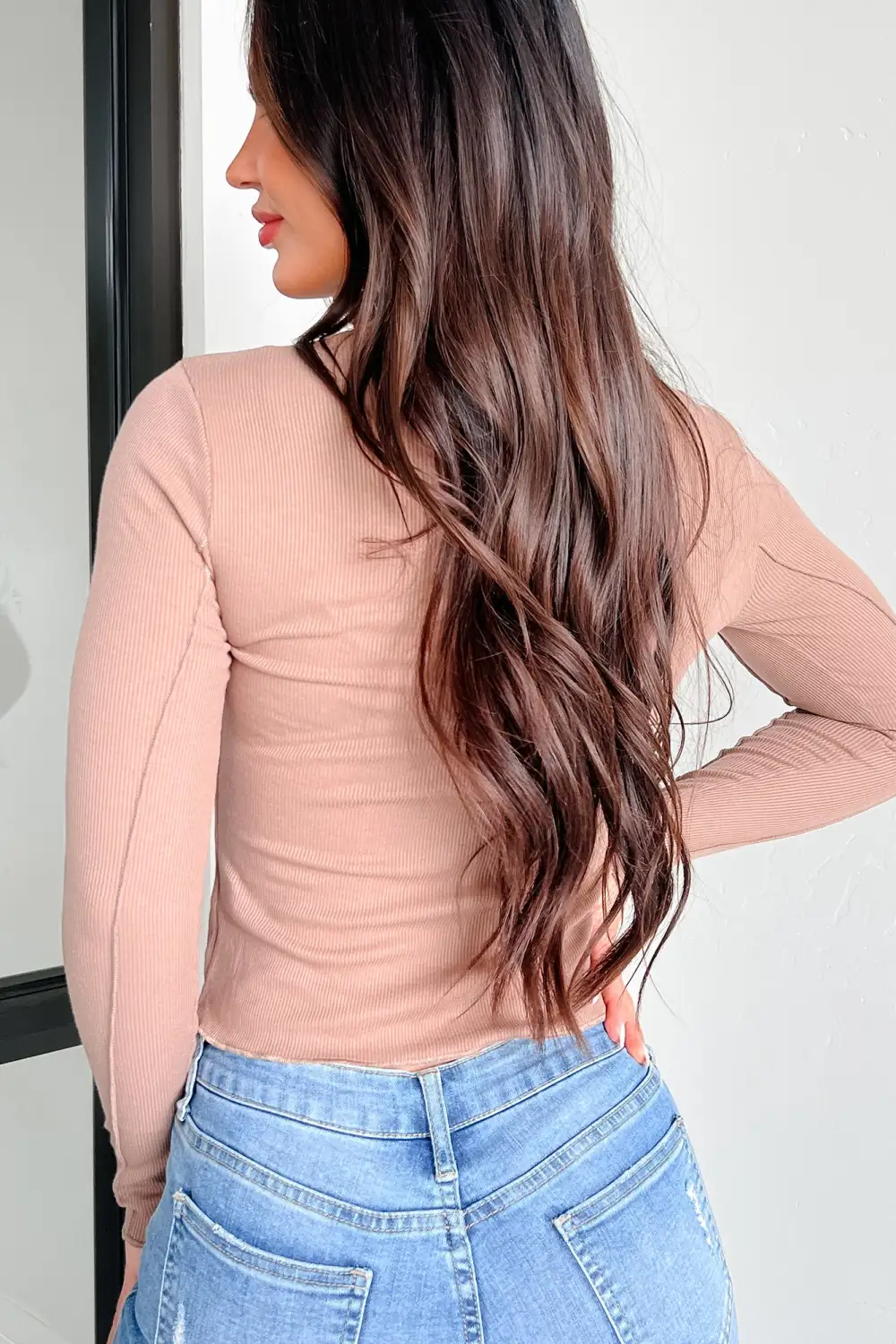 Keep Me Posted Contrast Seam Long Sleeve Top (Mocha)