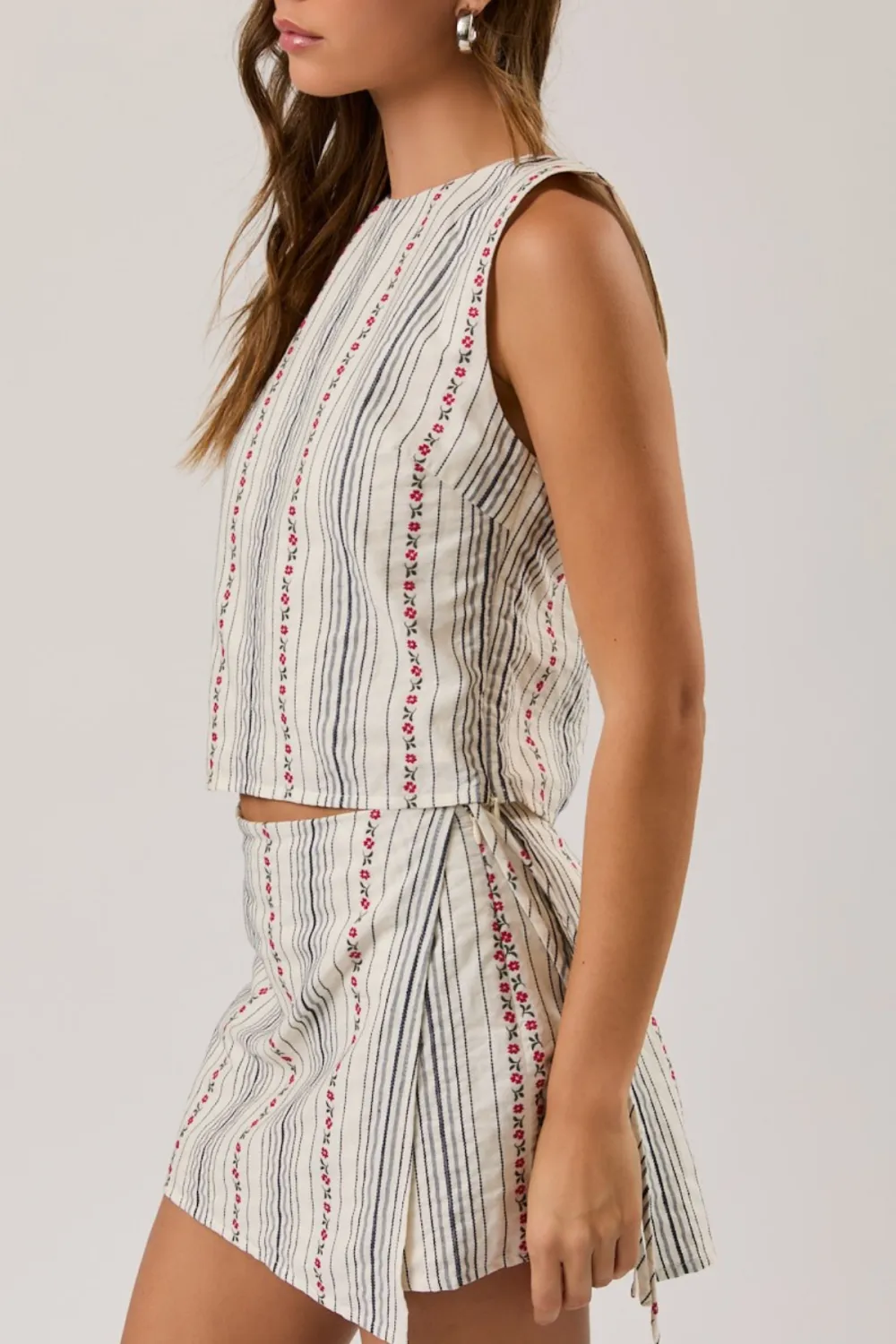 Sleeveless Tie Stripe Top