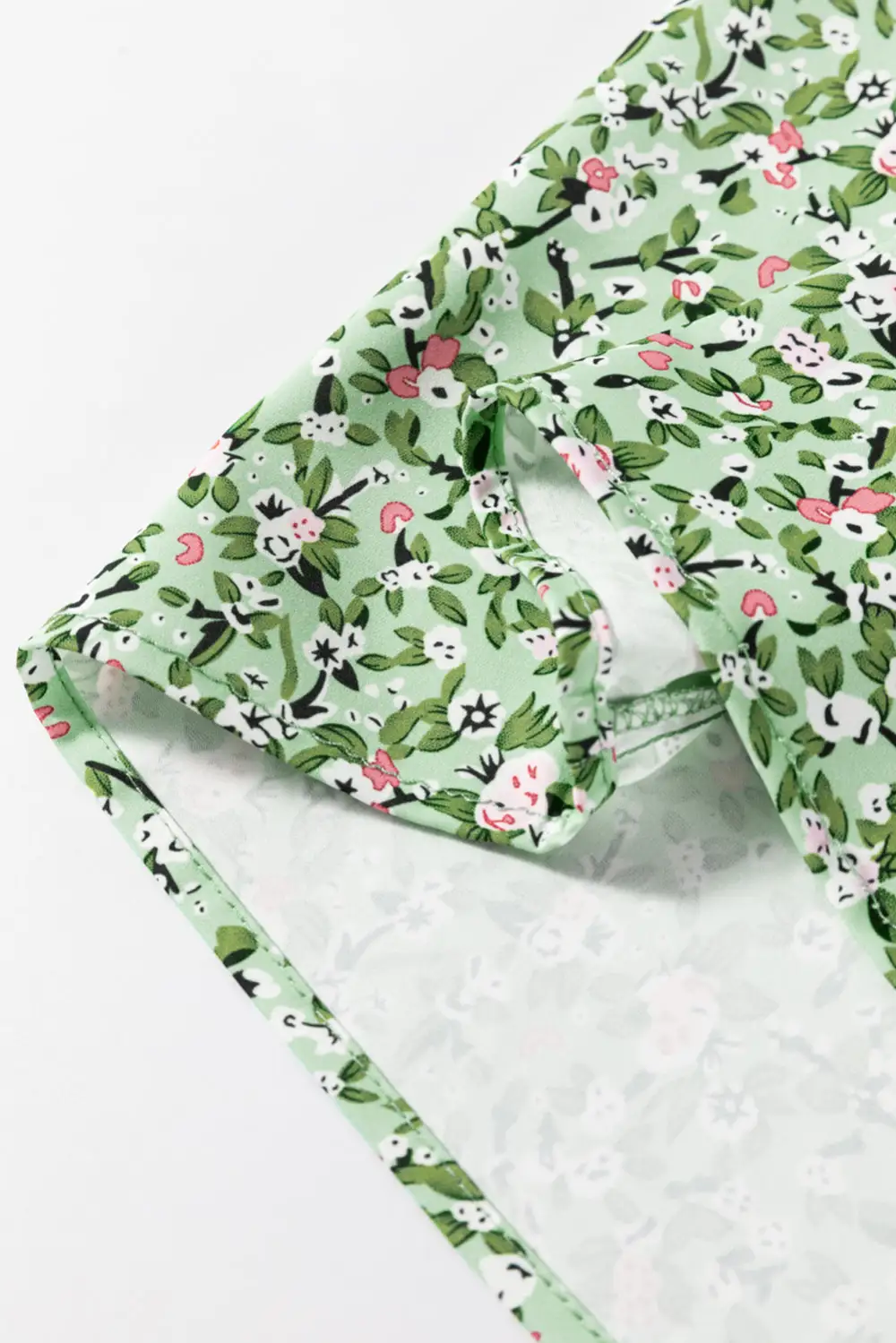 Everyday Floral V-Neck Short Sleeve Blouse