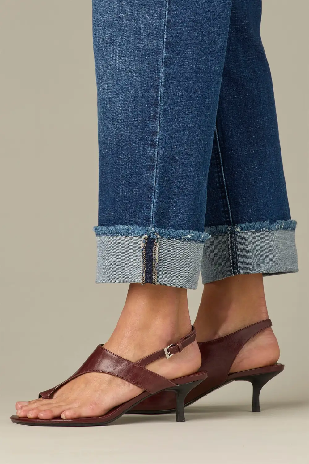 High Rise Boyfriend Jeans Fray Hem
