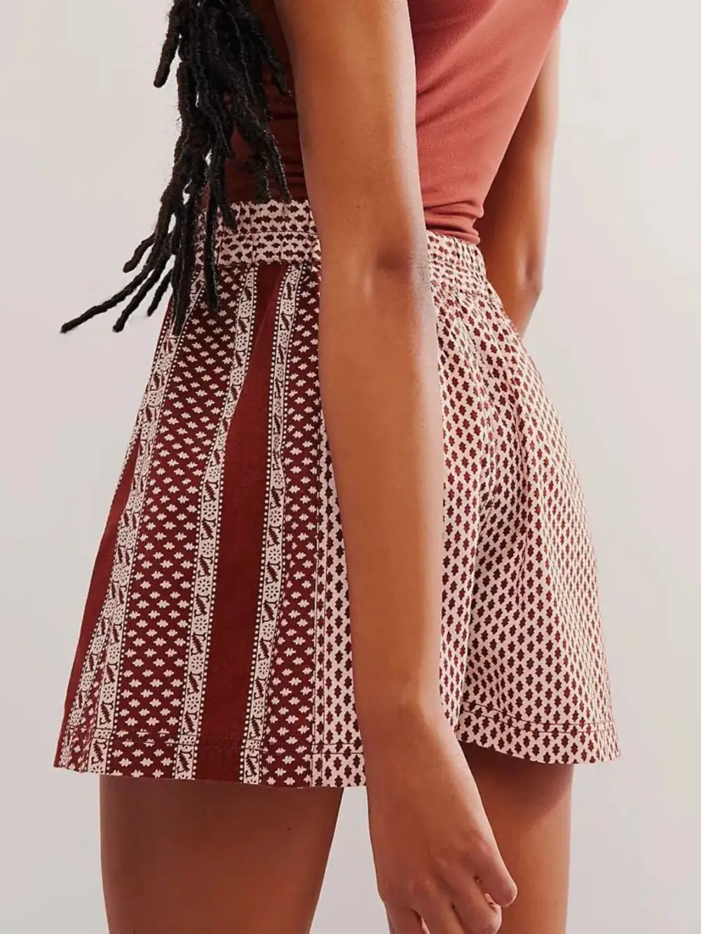 Easygoing Elastic Waist Shorts