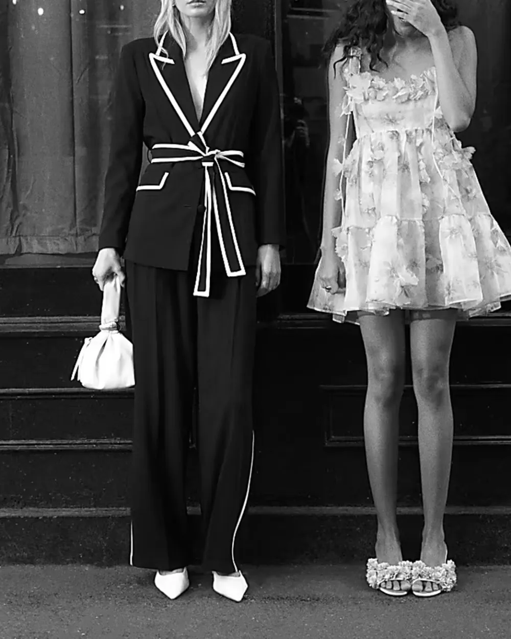 Women's Belted Blazer In Contrasting Colours