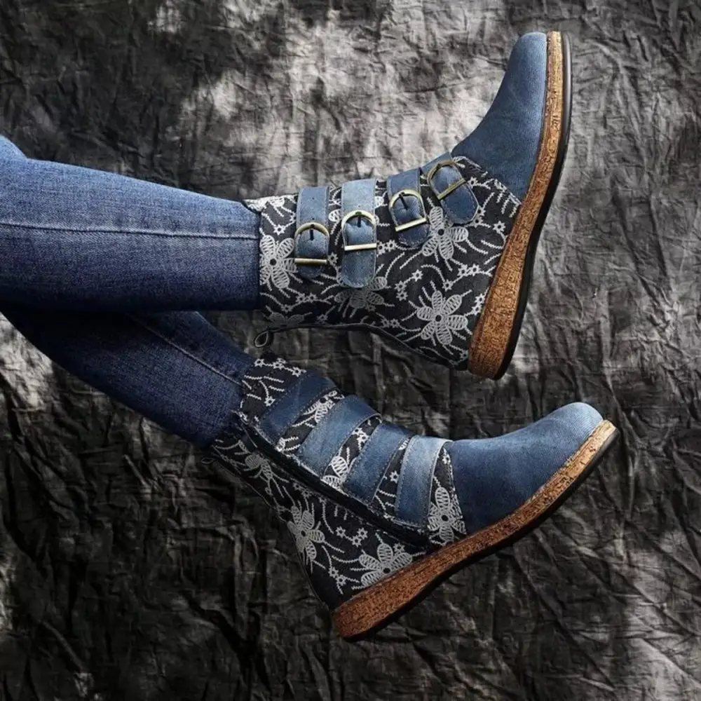 Embroidered Round Toe Boots