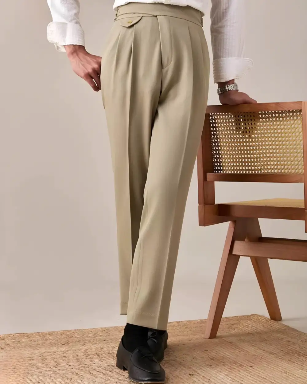 Clean Buckle Waist Trousers