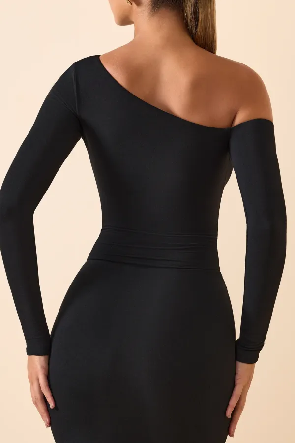 Extremely Simple Asymmetric Off-The-Shoulder Bodysuit