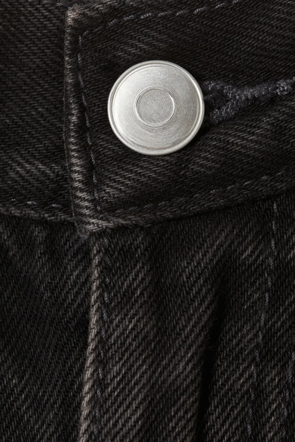 Pocketed Barrel Leg Jeans