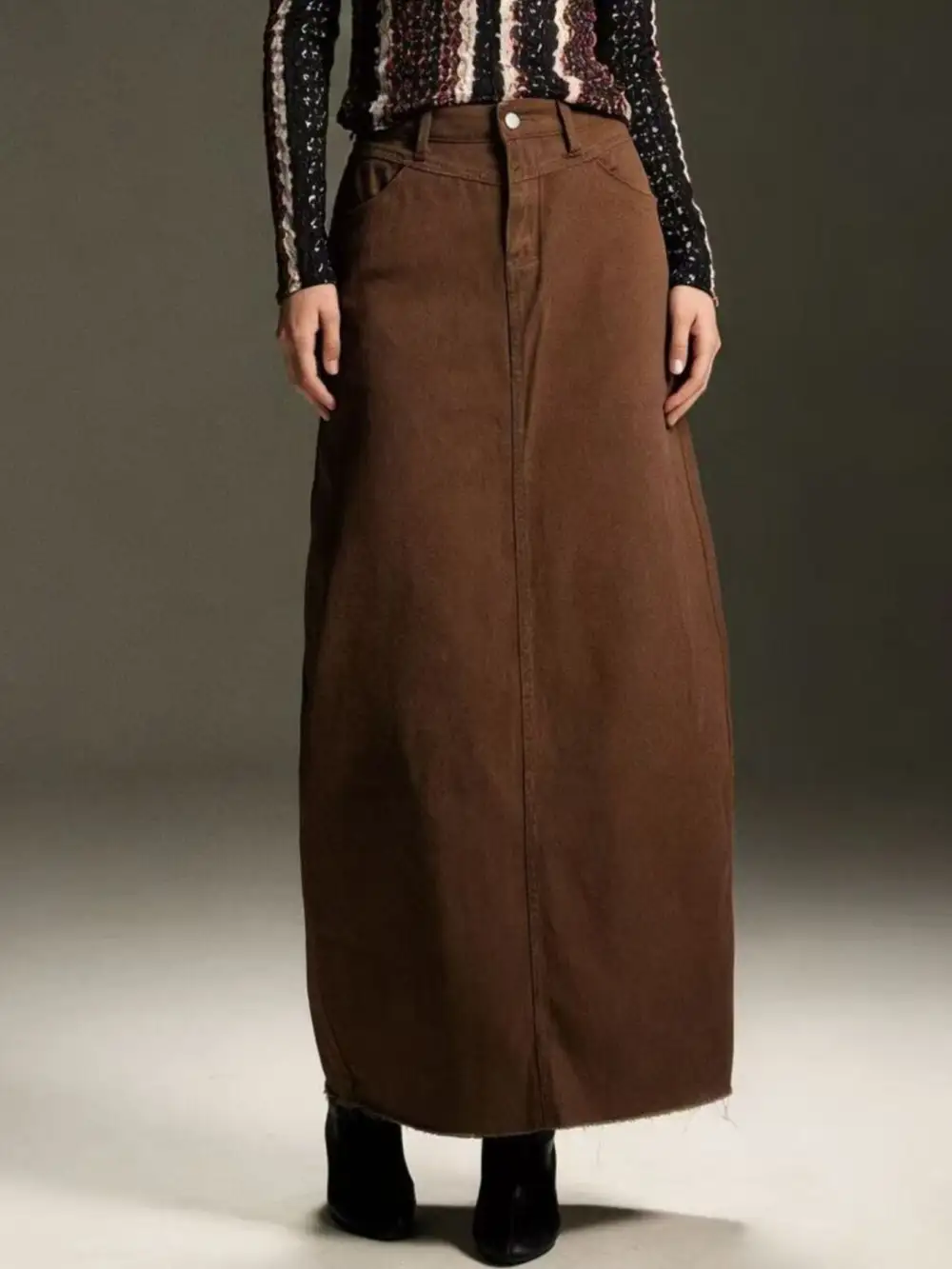 Lightweight Button Front Denim Silhouette Skirt