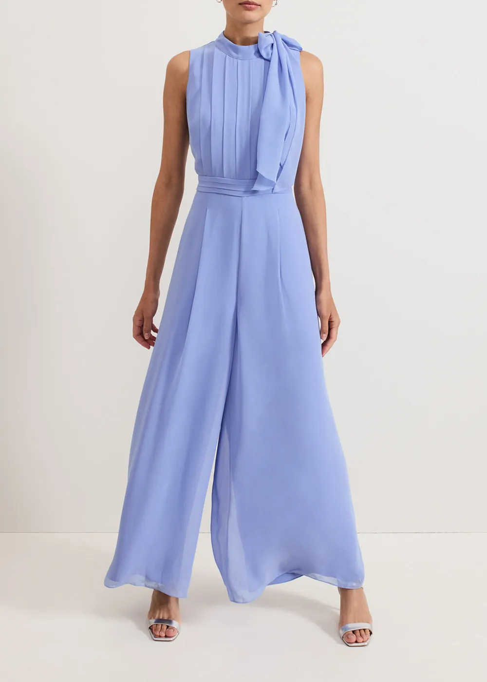 Elegant And Flowing Sleeveless Loose-Fitting Jumpsuit