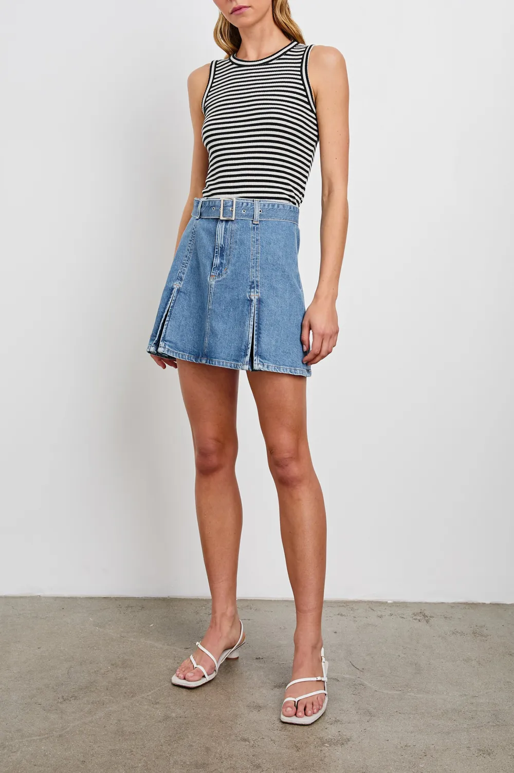 Striped Round-Neck Sleeveless Pullover