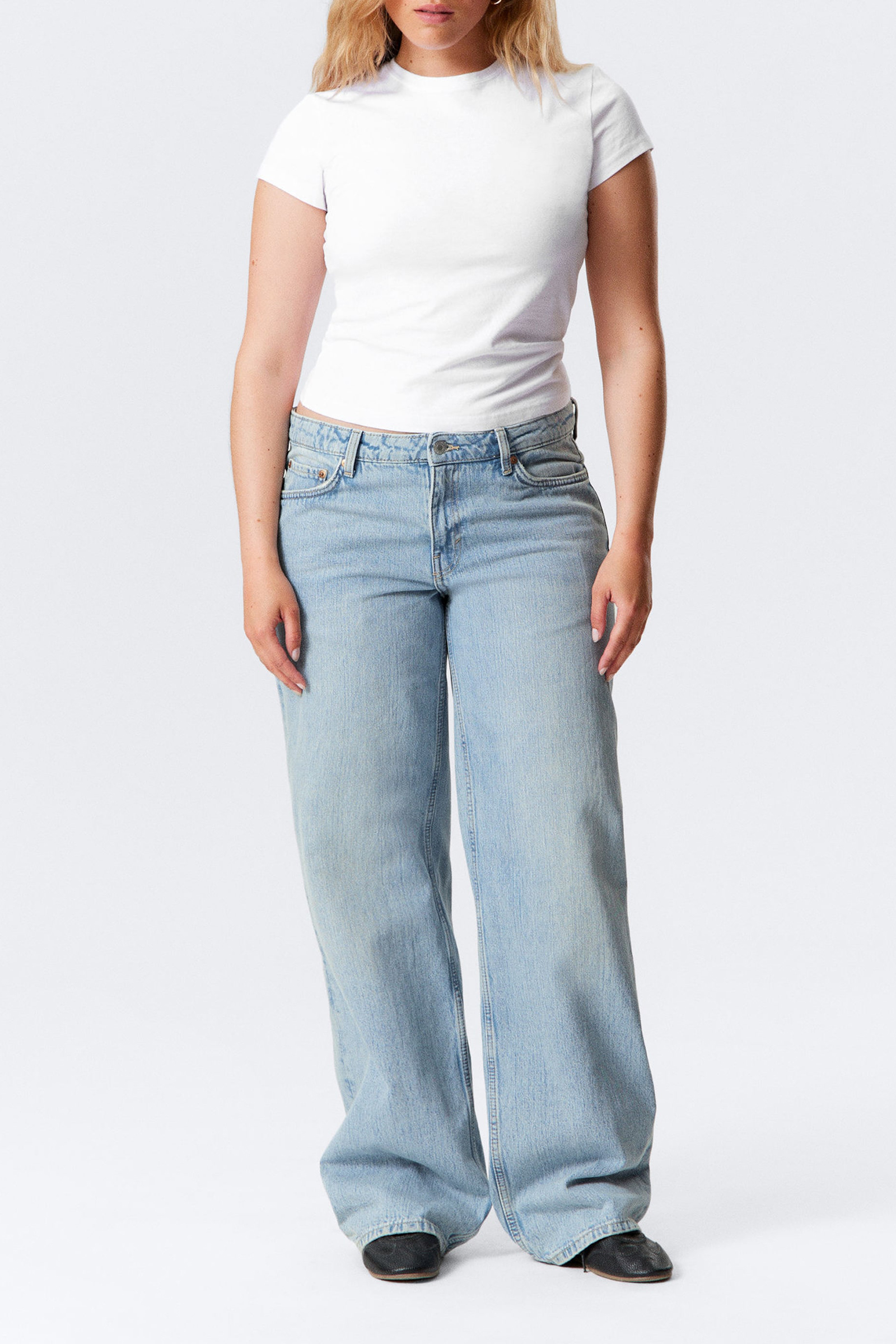 Pocketed Low Waist Jeans